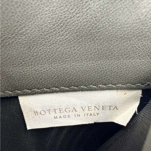 Bottega Veneta Black Long Fold-Over Wallet - Picture 4 of 12